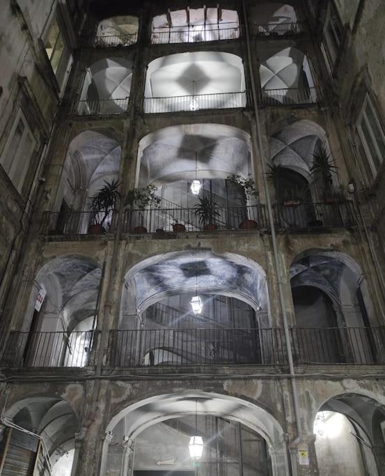 Fashion Cathedral Apartment, Centro Storico Napoli Екстер'єр фото